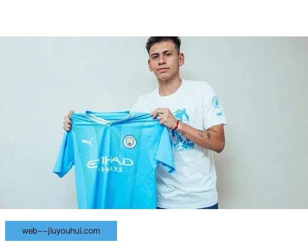 埃切维里加盟曼城后将继续租借留守河床效力